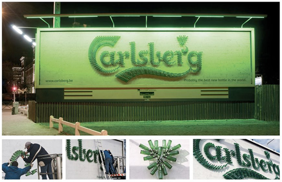 ビール（カールスバーグ）の屋外広告。実際の空き瓶を利用してロゴを表現しています。＜ベルギー＞