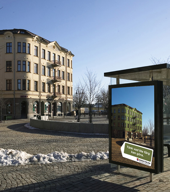 デザインスタジオ（FARG SPEKTRUM）の屋外広告。もしも建物がグリーンになったら、、、と好奇心を刺激します。＜スウェーデン＞
