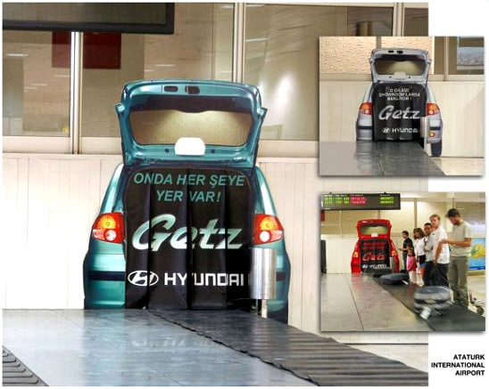 現代自動車の屋内広告。アタチュルク空港(トルコ)の手荷物受取所で展開されたキャンペーン。うまいですね。<トルコ>