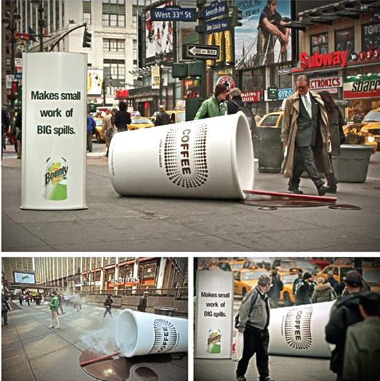 ペーパータオル（バウンティ）の屋外広告。巨大模型を使った優れた吸水性のPRは、ニューヨークの7番街で展開されたそうです。＜米国＞