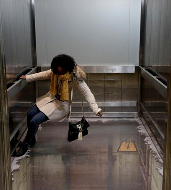 Bottomless Elevator 3D Illusion