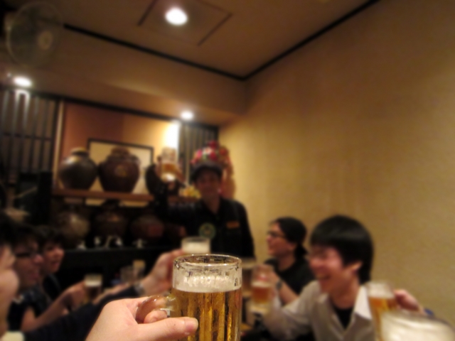 苦手な飲み会でももう安心、好印象を与える振る舞いの作法