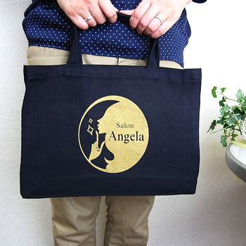 ノベルティグッズ名入れ制作事例：大阪のネイルスクールが制作したオリジナルバッグ