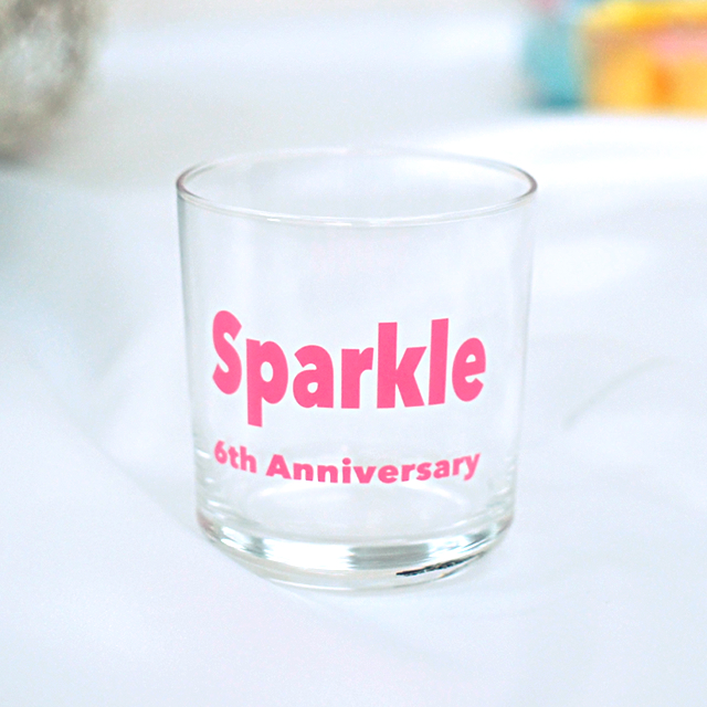 名入れ制作事例：西条市のスナックラウンジが6周年の記念グラスを制作