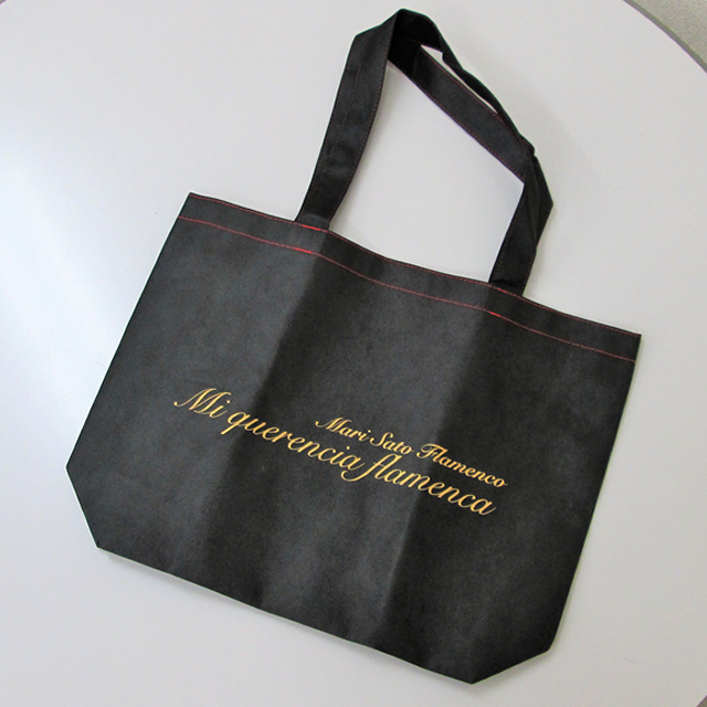 名入れ制作事例：東京都のフラメンコ教室がソロライブにオリジナルバッグを制作